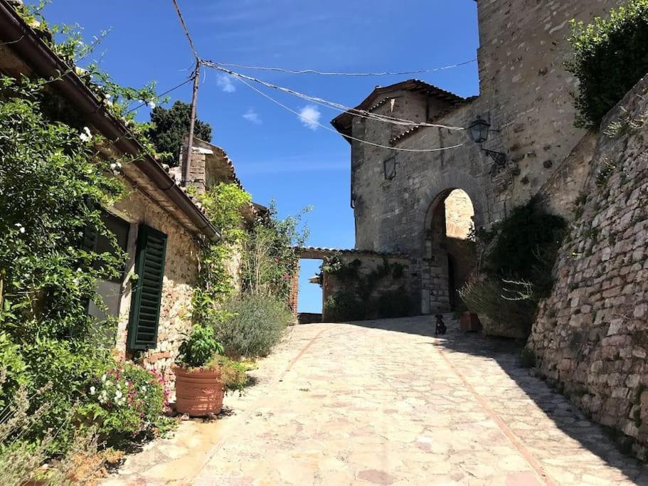 Il Borgo Di Olive Hotel Sismano Bagian luar foto