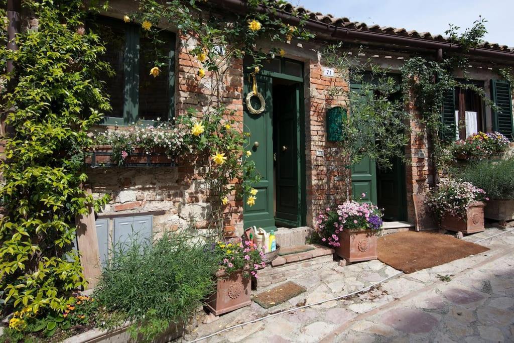 Il Borgo Di Olive Hotel Sismano Bagian luar foto